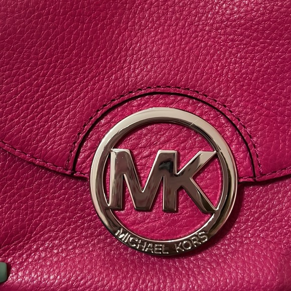 Michael Kors pink crossbody, never used. - Picture 3 of 6
